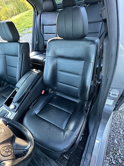 Mercedes-Benz E220 d 4 of 10