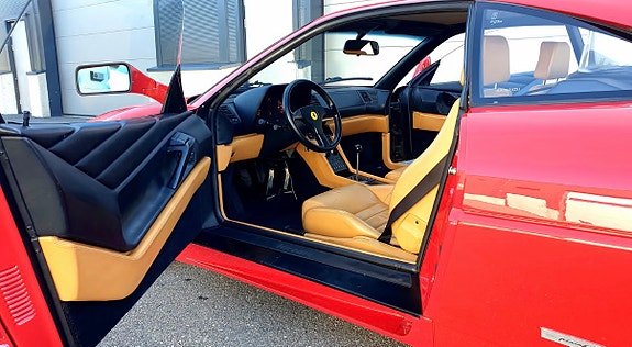Ferrari 348 24 of 28