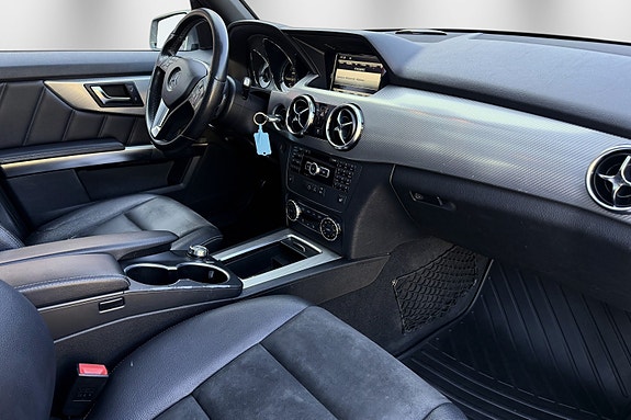 Mercedes-Benz GLK220 23 of 30