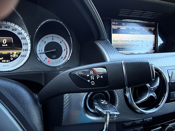 Mercedes-Benz GLK220 14 of 30