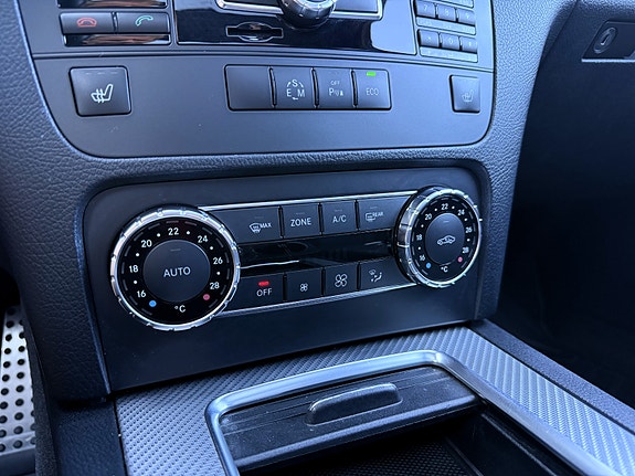 Mercedes-Benz GLK220 13 of 30