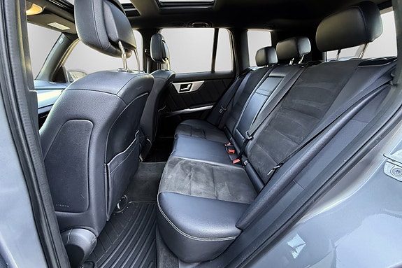 Mercedes-Benz GLK220 21 of 30
