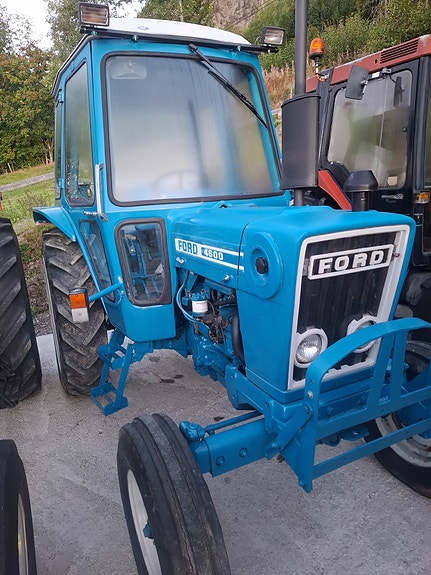 Ford 4600 15 of 18