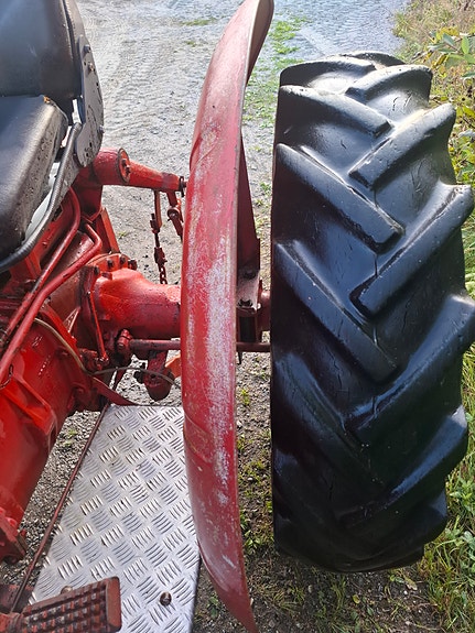 Ford 4600 3 of 18