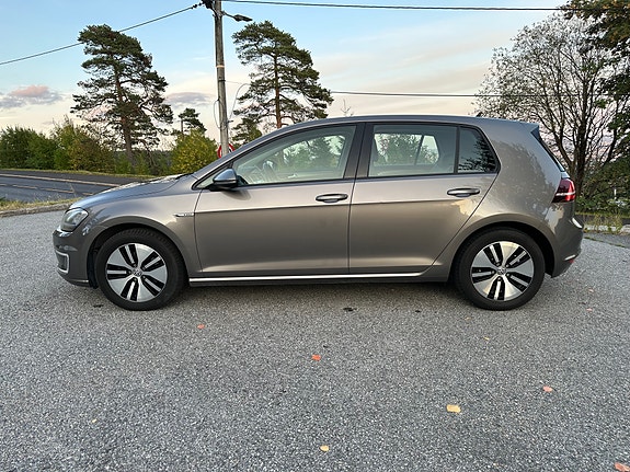 Volkswagen e-Golf VII 7 of 24
