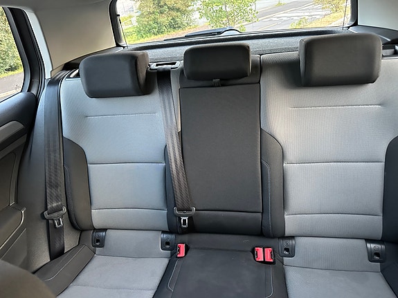 Volkswagen e-Golf VII 22 of 24