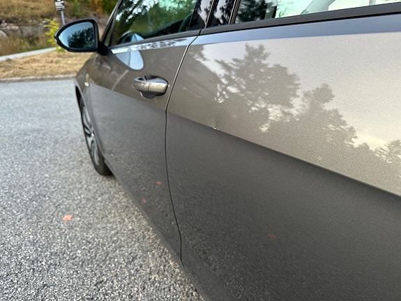Volkswagen e-Golf VII 11 of 24