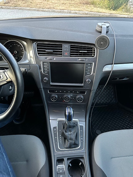 Volkswagen e-Golf VII 20 of 24