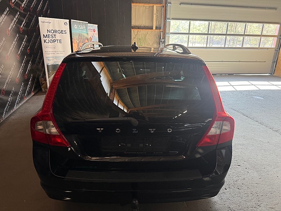 Volvo V70 6 of 23