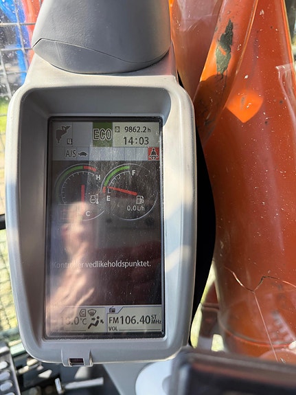 Hitachi ZX290LC-5B. 10 of 15