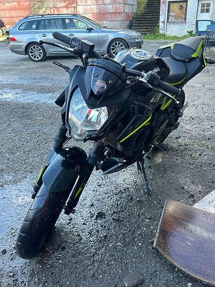 Kawasaki Z 125 3 of 14