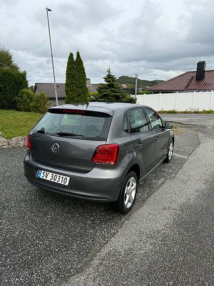 Volkswagen Polo 2 of 7