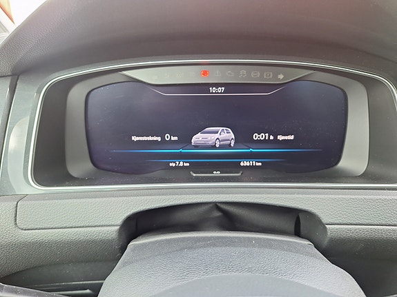 Volkswagen e-Golf VII 25 of 28