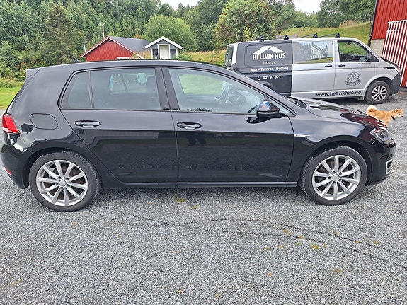 Volkswagen e-Golf VII 6 of 28