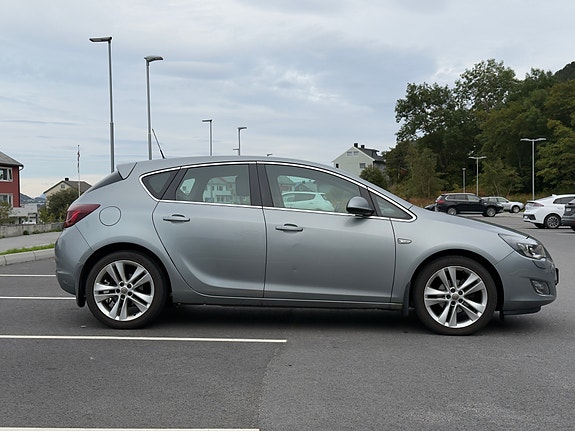 Opel Astra 7 of 28