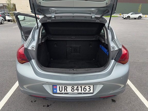 Opel Astra 16 of 28