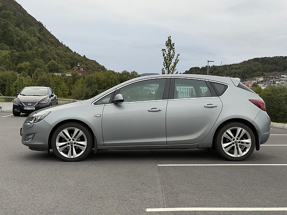Opel Astra 8 of 28