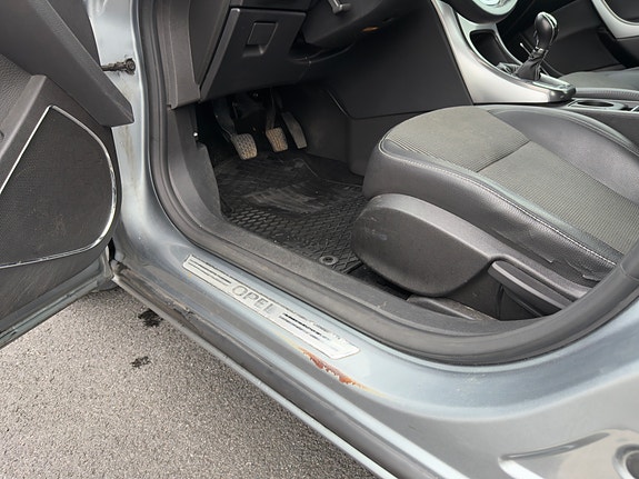 Opel Astra 14 of 28