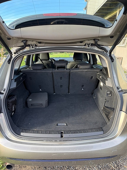 BMW 225xe 12 of 17