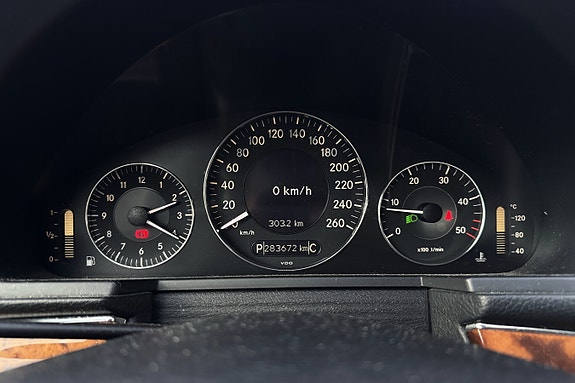 Mercedes-Benz E200 d 19 of 30