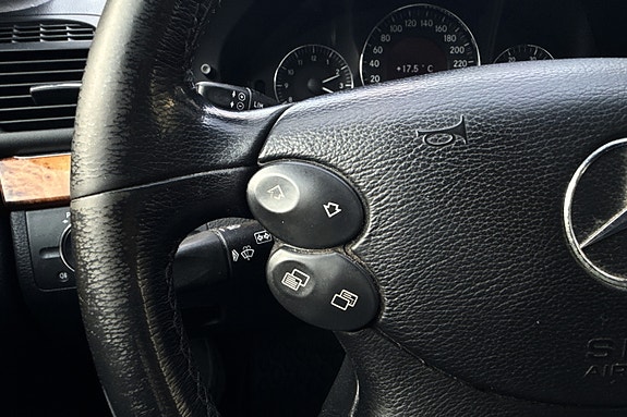 Mercedes-Benz E200 d 16 of 30