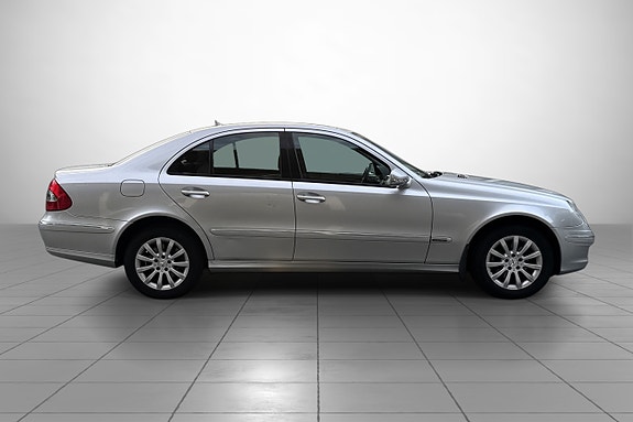 Mercedes-Benz E200 d 4 of 30