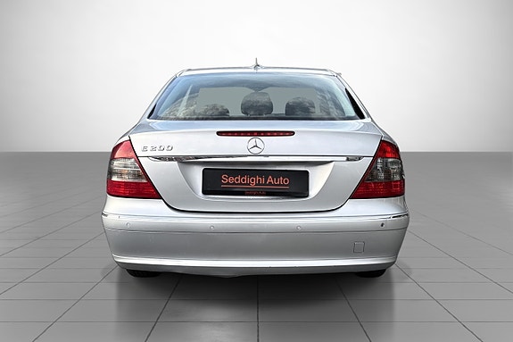 Mercedes-Benz E200 d 6 of 30