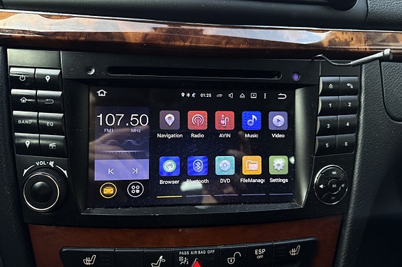 Mercedes-Benz E200 d 20 of 30
