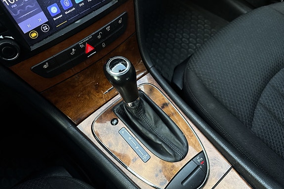Mercedes-Benz E200 d 21 of 30