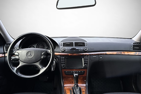 Mercedes-Benz E200 d 14 of 30