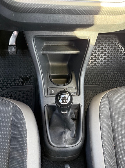 Volkswagen UP! 10 of 12