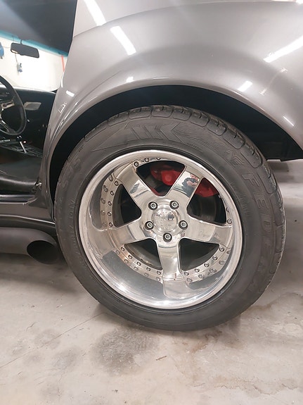 Chevrolet Corvette 22 of 27