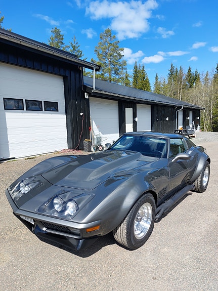Chevrolet Corvette 5 of 27