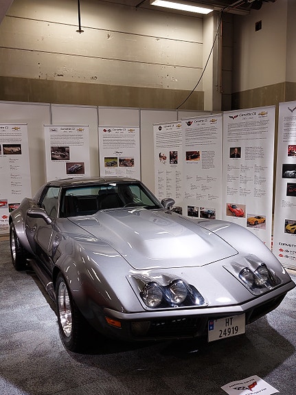 Chevrolet Corvette 6 of 27