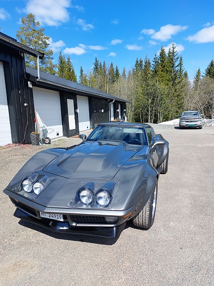 Chevrolet Corvette 2 of 27