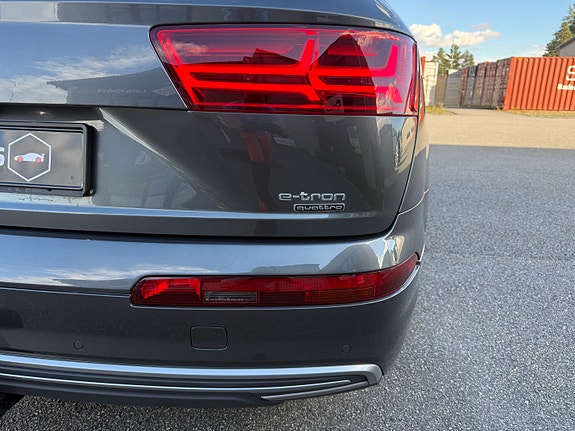 Audi Q7 10 of 30