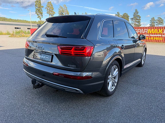 Audi Q7 11 of 30