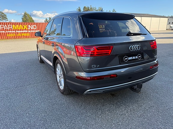 Audi Q7 8 of 30