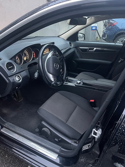 Mercedes-Benz C180 d 11 of 12