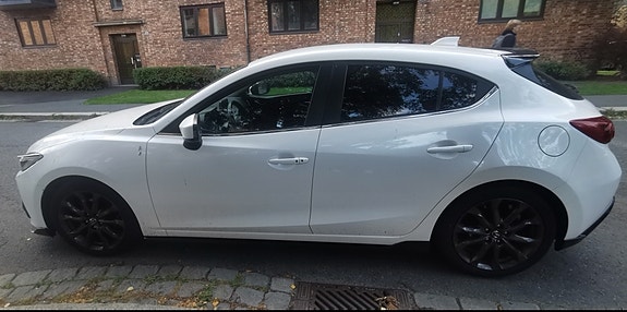 Mazda 3 2 of 8