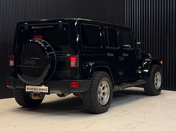 Jeep Wrangler 13 of 30