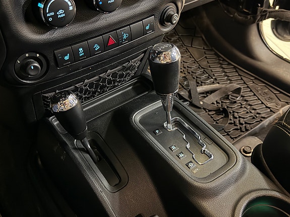 Jeep Wrangler 23 of 30