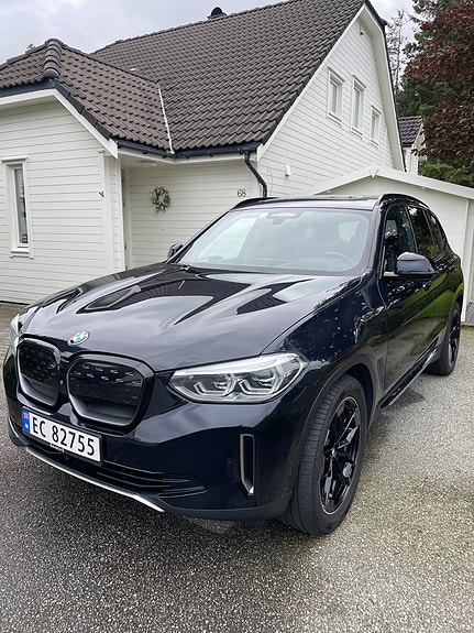 BMW iX3 6 of 30