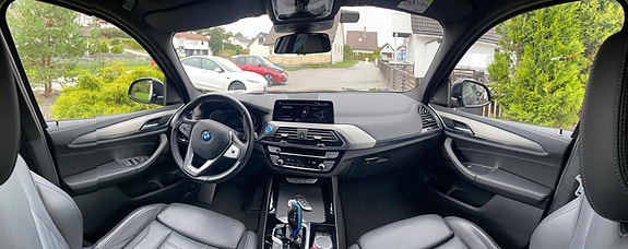 BMW iX3 12 of 30
