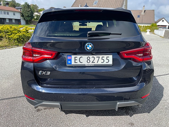 BMW iX3 9 of 30