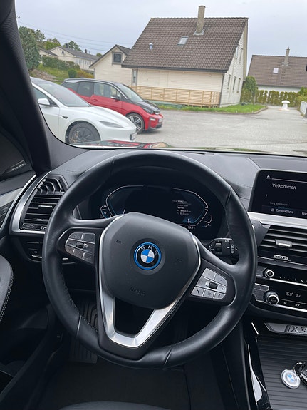 BMW iX3 14 of 30