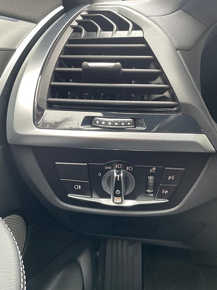 BMW iX3 20 of 30