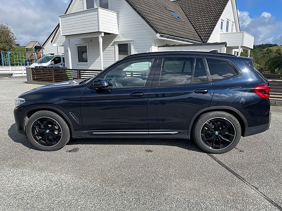BMW iX3 5 of 30