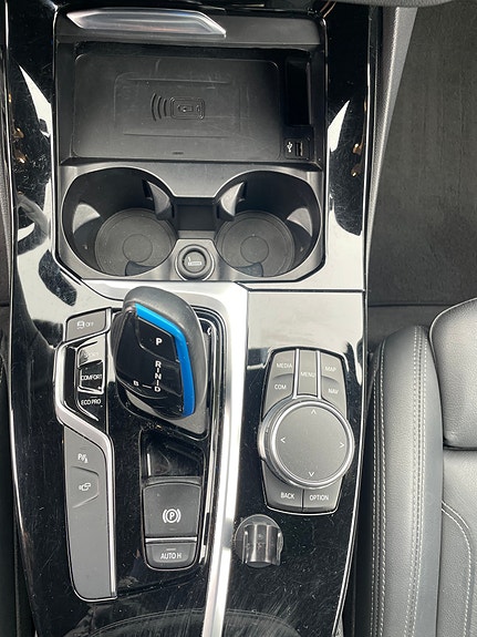 BMW iX3 15 of 30