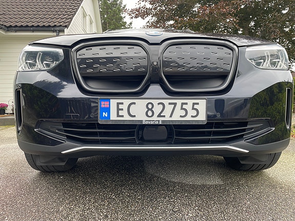 BMW iX3 4 of 30